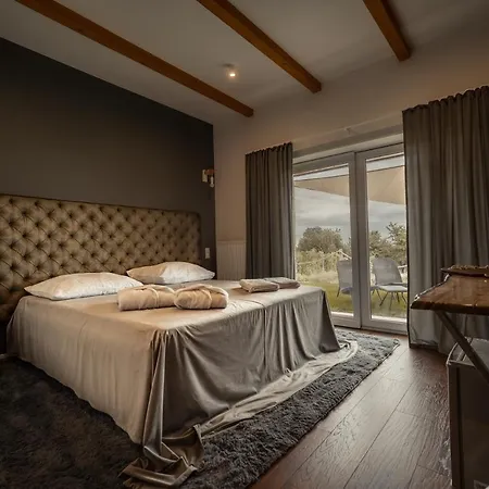 Bed & Breakfast Boski Zakatek Wielka Wies (Krakow)